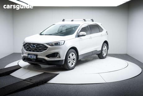 White 2018 Ford Endura Wagon Trend (Awd)