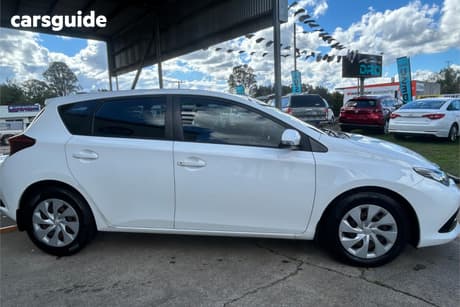 White 2016 Toyota Corolla Hatchback Ascent