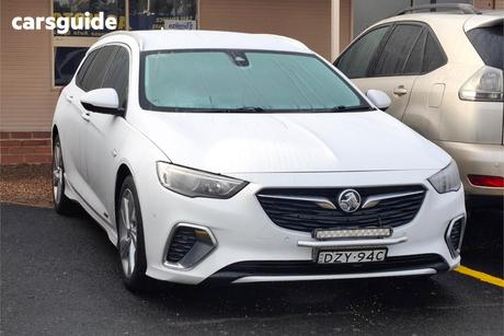 White 2018 Holden Commodore Sportswagon Rs-V
