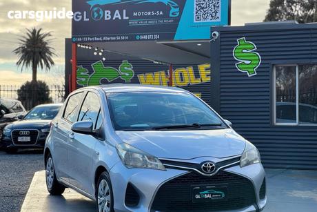 Silver 2015 Toyota Yaris Hatchback Ascent