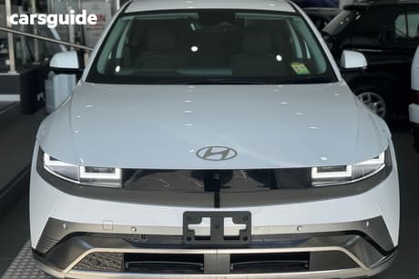 White 2025 Hyundai Ioniq 5 Wagon Dynamiq Awd (84Kwh)