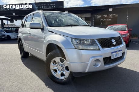 Silver 2006 Suzuki Grand Vitara SUV (4X4) JB