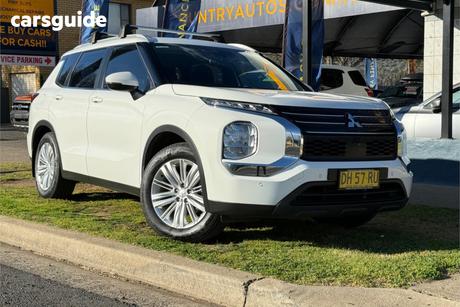 White 2023 Mitsubishi Outlander Wagon Es 5 Seat (Awd)
