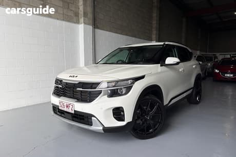 White 2023 Kia Seltos Wagon Sport+ (Fwd)