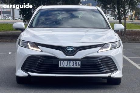White 2019 Toyota Camry Sedan Ascent