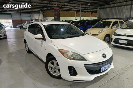 White 2013 Mazda 3 Hatchback Neo