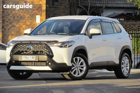 White 2024 Toyota Corolla Cross Wagon Gx 2Wd Hybrid