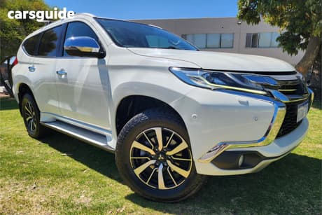 White 2016 Mitsubishi Pajero Sport Wagon Exceed (4X4) 7 Seat