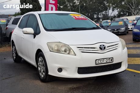 White 2010 Toyota Corolla Hatchback Ascent