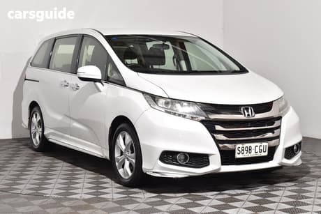 White 2019 Honda Odyssey Wagon Vti