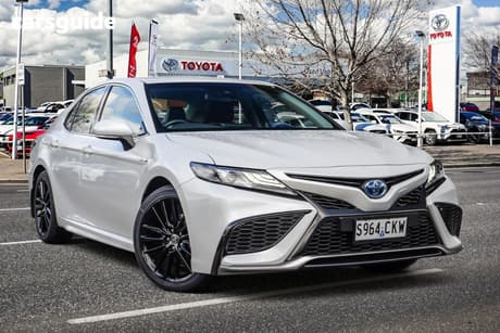 White 2021 Toyota Camry Sedan Sx Hybrid