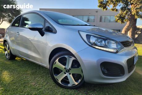Silver 2012 Kia RIO Hatchback Sls