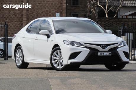 White 2020 Toyota Camry Sedan Ascent Sport (Hybrid)