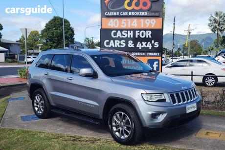 Silver 2015 Jeep Grand Cherokee Wagon Laredo (4X4)