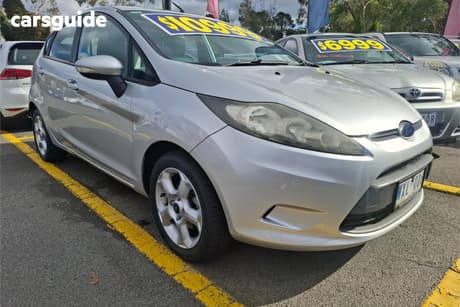 Silver 2009 Ford Fiesta Hatchback Lx