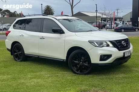 White 2018 Nissan Pathfinder Wagon St-L (4X2)