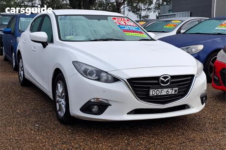 White 2016 Mazda 3 Hatchback Maxx