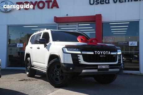 White 2022 Toyota Landcruiser SUV