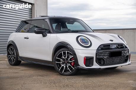 White 2025 Mini Cooper Hatchback Jcw Favoured 3D Hatch
