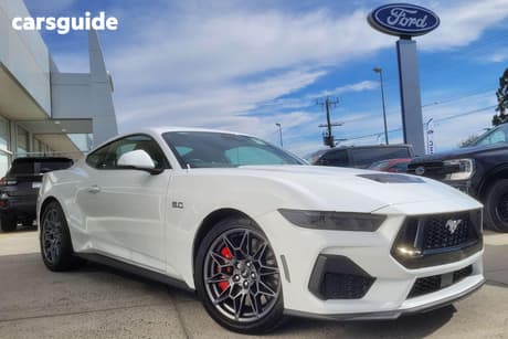 White 2025 Ford Mustang Fastback Gt 5.0 V8