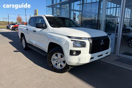White 2025 Mitsubishi Triton Double Cab Pick Up Glx+ (4X4)