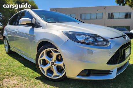 Silver 2013 Ford Focus Hatchback St