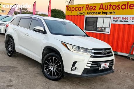 White 2017 Toyota Kluger Wagon Grande (4X4)