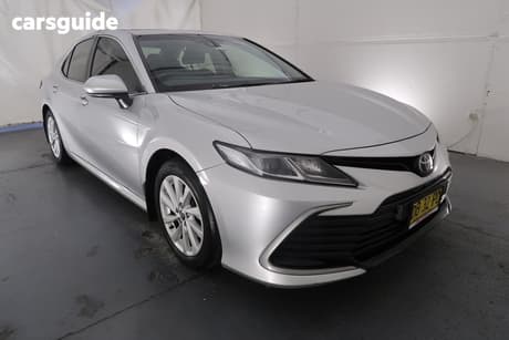 Silver 2021 Toyota Camry Sedan Ascent