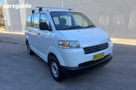 White 2011 Suzuki APV Van