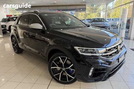 Black 2022 Volkswagen T-ROC Wagon R