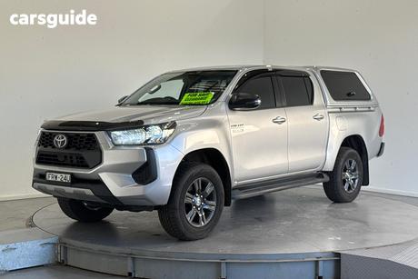 Silver 2025 Toyota Hilux Double Cab Pick Up Sr (4X4)