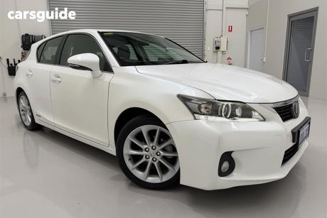 White 2013 Lexus CT200H Hatchback Luxury