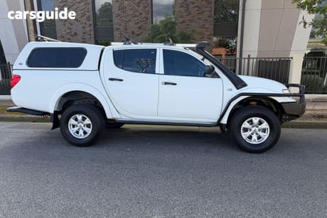 White 2013 Mitsubishi Triton Double Cab Utility Glx (4X4)