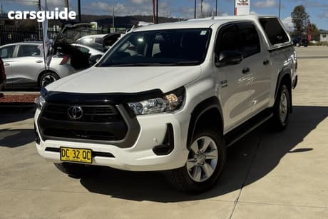 2021 Toyota Hilux Double Cab Pick Up Sr (4X4)
