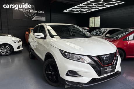 White 2017 Nissan Qashqai Wagon St