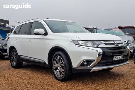 White 2016 Mitsubishi Outlander Wagon Ls (4X2)