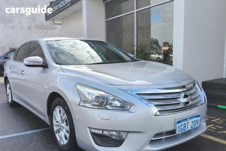 Silver 2016 Nissan Altima Sedan St