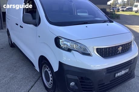 White 2018 Peugeot Expert Van 115 Hdi Standard
