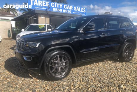 Black 2019 Jeep Grand Cherokee Wagon Laredo (4X4)