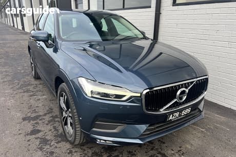 Blue 2019 Volvo XC60 Wagon D4 Momentum