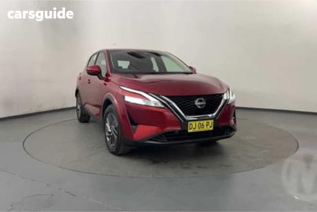 Red 2024 Nissan Qashqai Wagon St