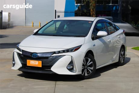 White 2020 Toyota Prius Hatchback Hybrid