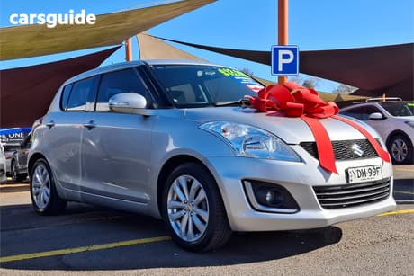 Silver 2015 Suzuki Swift Hatchback Gl Navigator