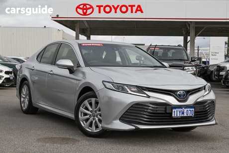 Silver 2020 Toyota Camry Sedan Ascent