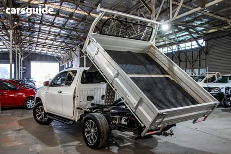 White 2016 Toyota Hilux Ute Tray SR5 (4X4) GUN126R