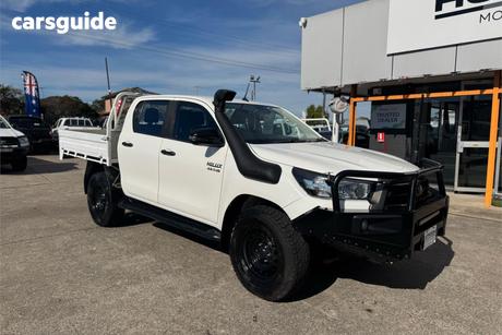 White 2020 Toyota Hilux Double Cab Chassis Sr (4X4)