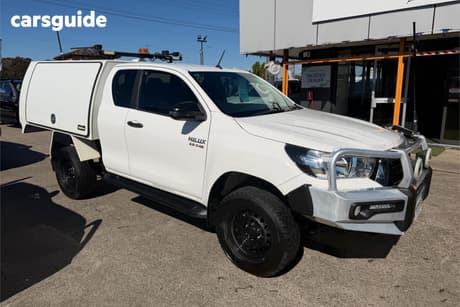 White 2019 Toyota Hilux X Cab Cab Chassis Sr (4X4)