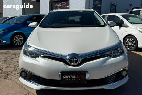 White 2017 Toyota Corolla Hatchback Ascent Sport