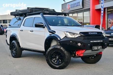 White 2023 Isuzu D-MAX Crew Cab Utility X-Terrain (4X4)