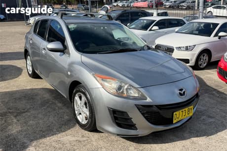 Grey 2009 Mazda 3 Hatchback Maxx